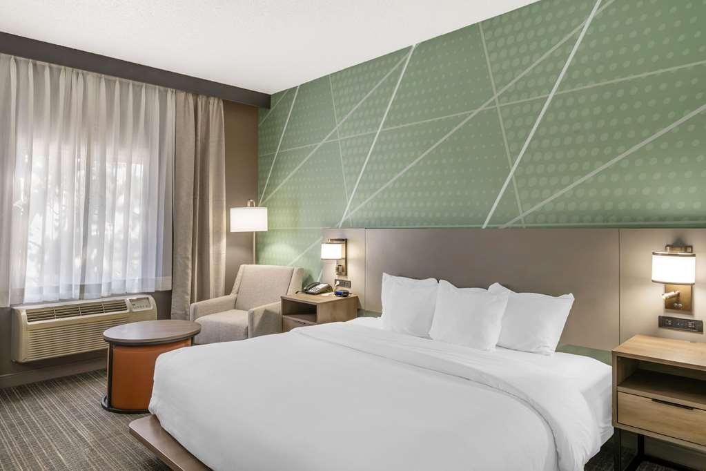 Comfort Inn & Suites Louisville Airport Fair & Expo Chambre photo