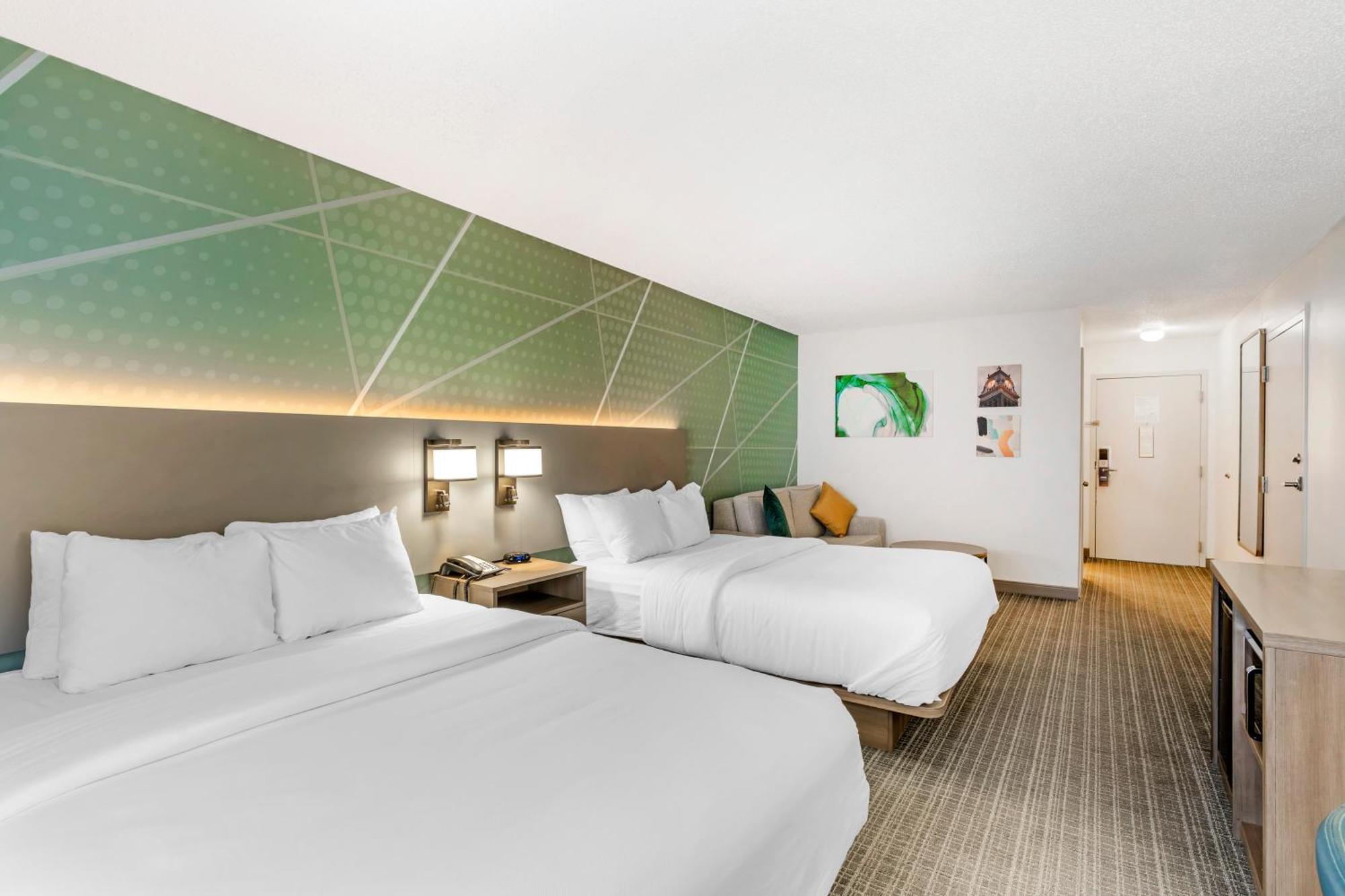 Comfort Inn & Suites Louisville Airport Fair & Expo Extérieur photo