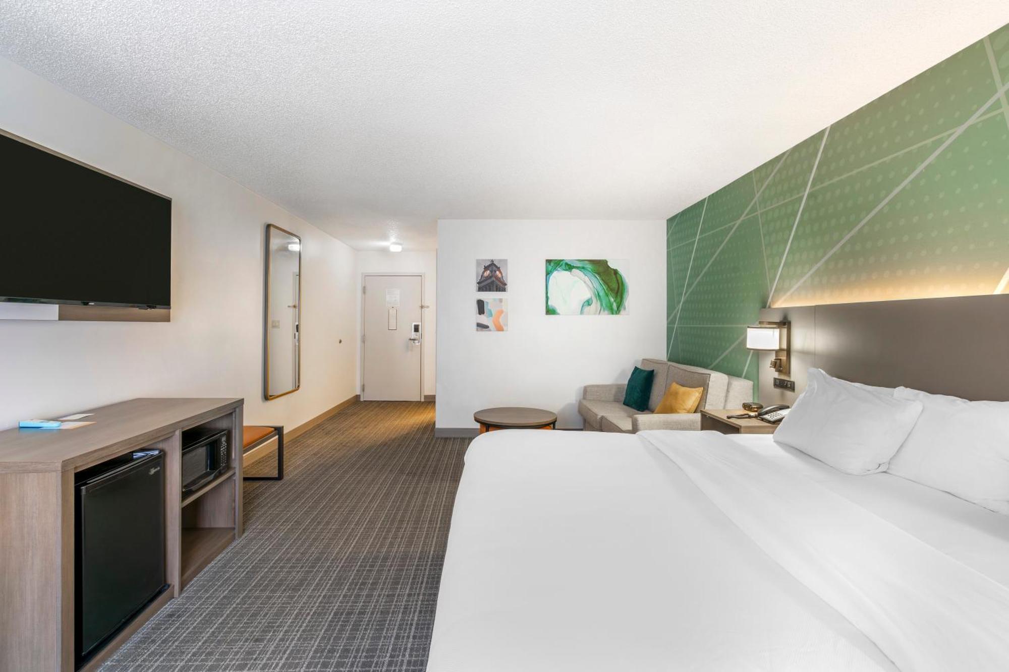 Comfort Inn & Suites Louisville Airport Fair & Expo Extérieur photo
