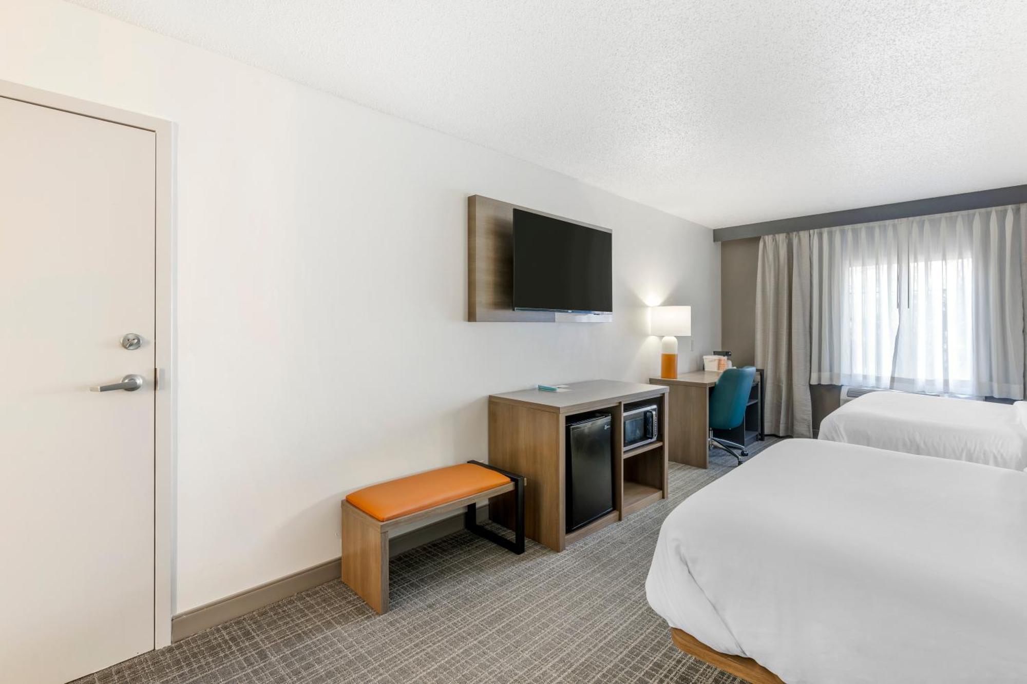 Comfort Inn & Suites Louisville Airport Fair & Expo Extérieur photo