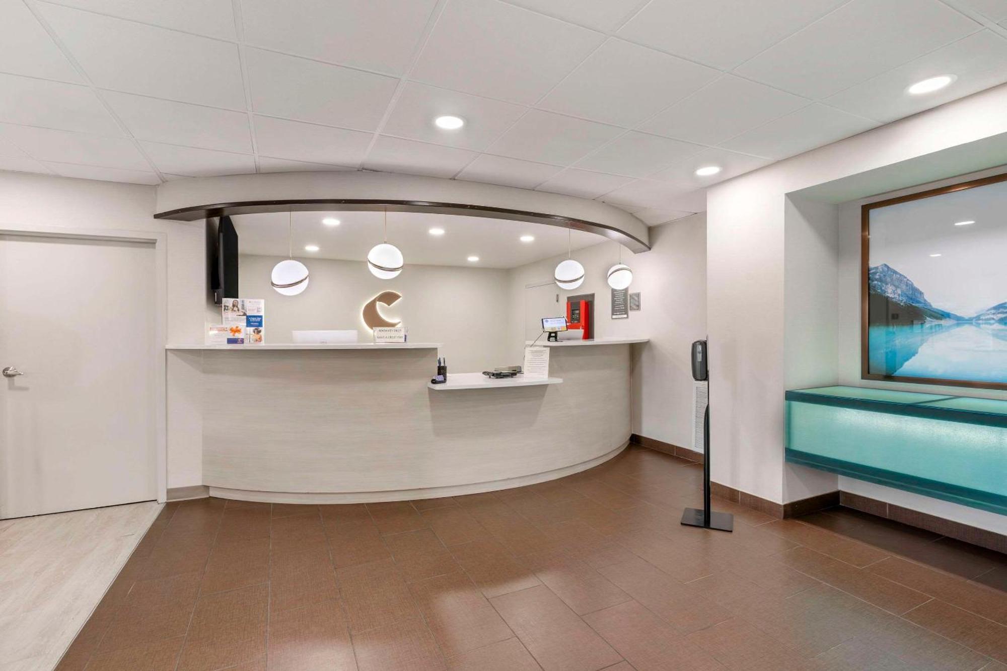 Comfort Inn & Suites Louisville Airport Fair & Expo Extérieur photo