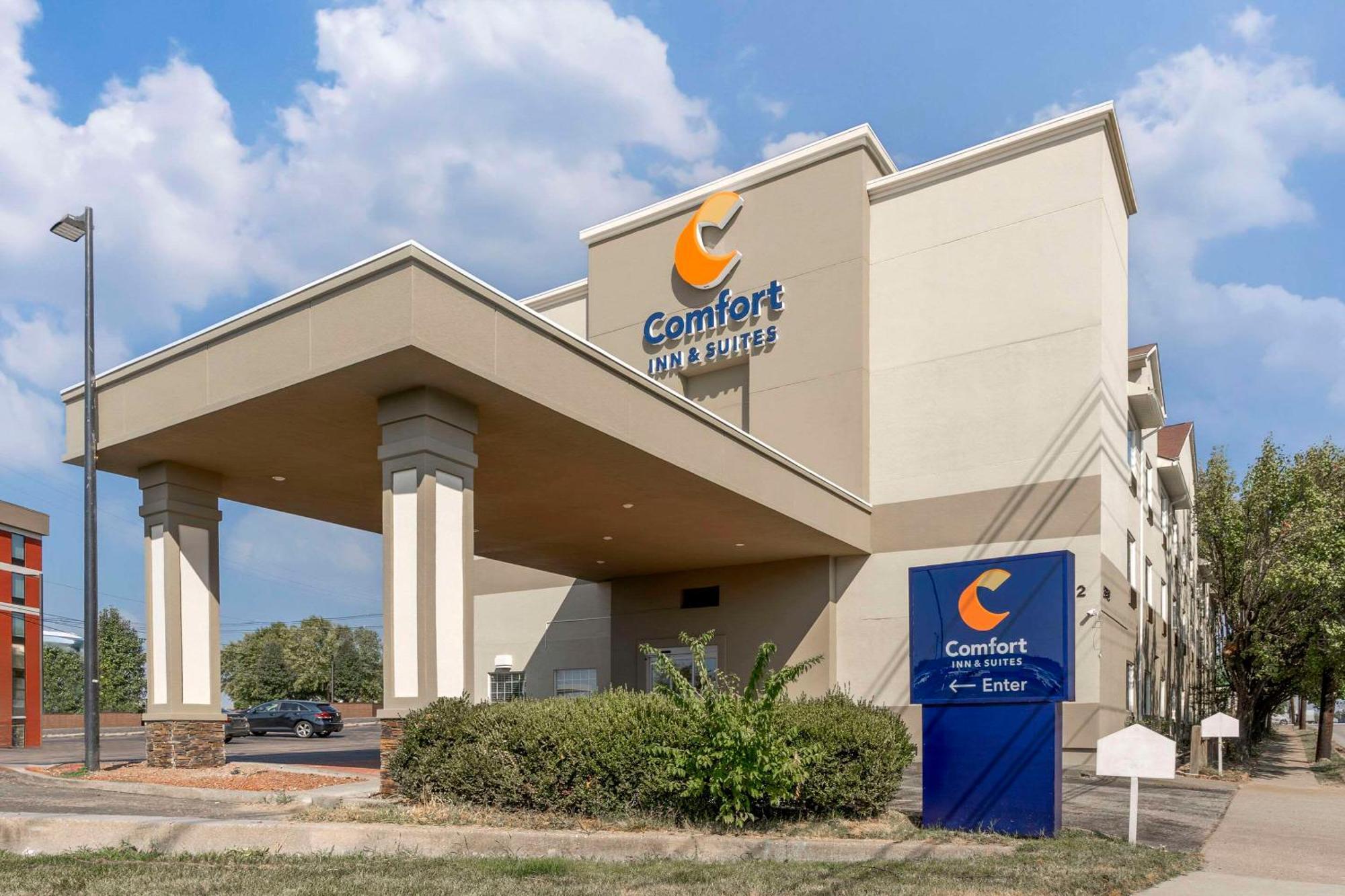 Comfort Inn & Suites Louisville Airport Fair & Expo Extérieur photo