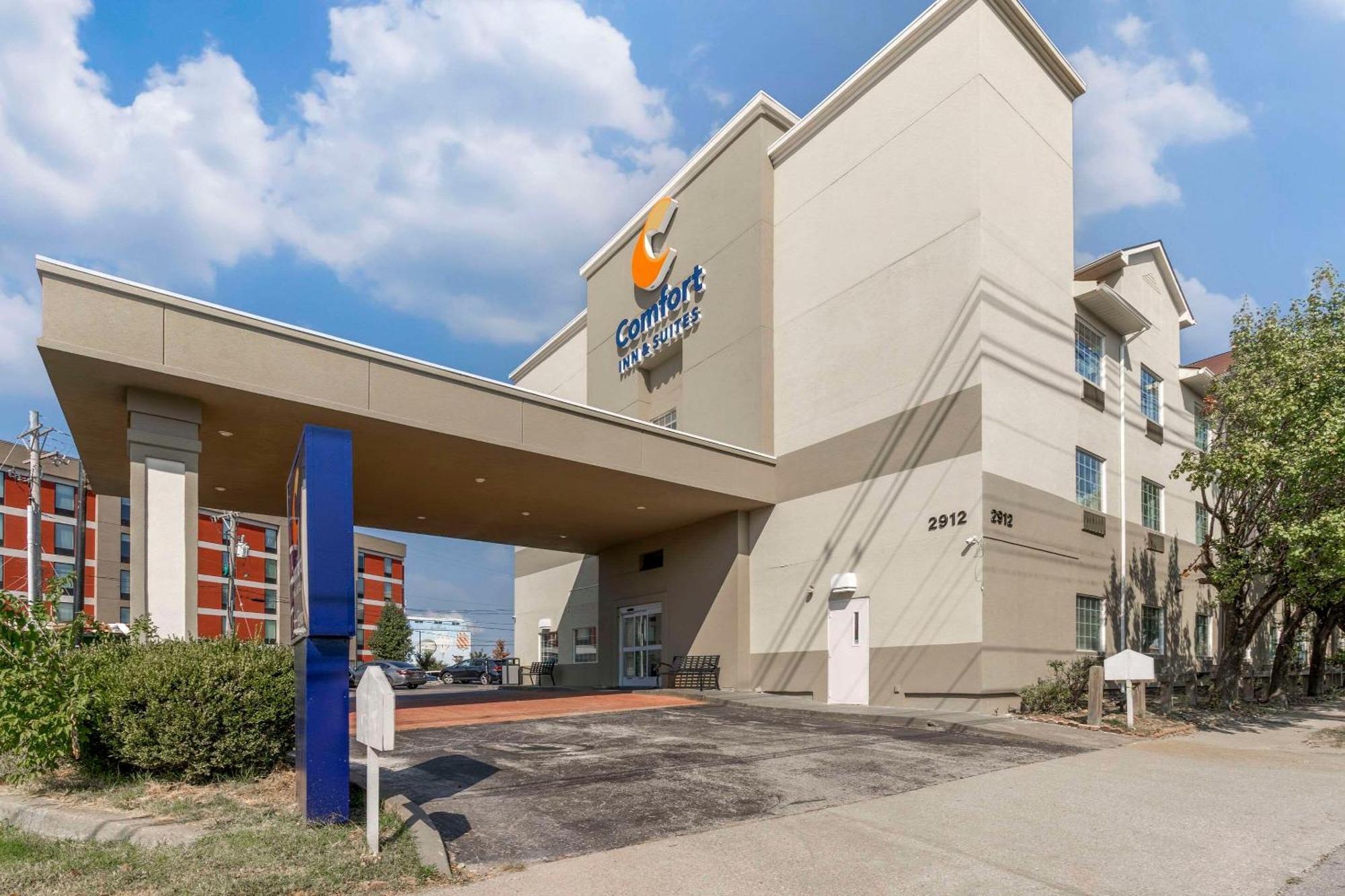 Comfort Inn & Suites Louisville Airport Fair & Expo Extérieur photo