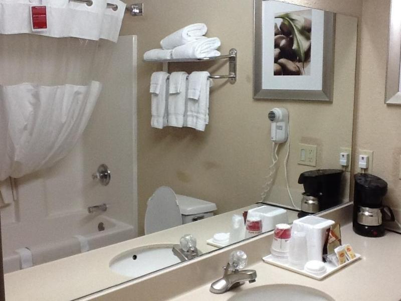 Comfort Inn & Suites Louisville Airport Fair & Expo Extérieur photo